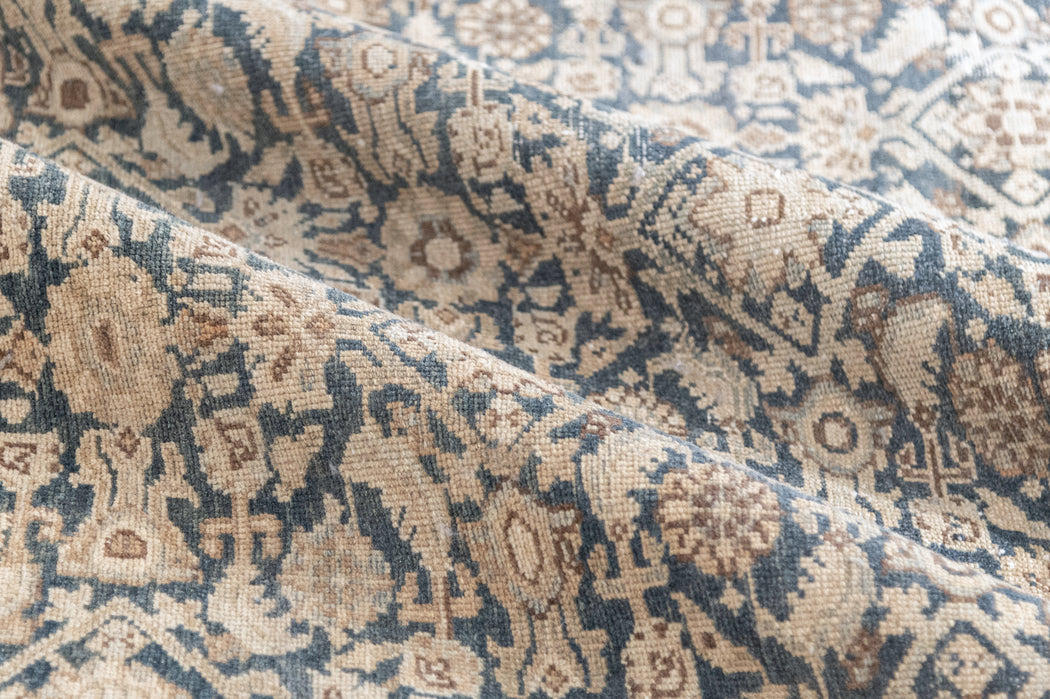 MALAYIR RUG, WEST PERSIA, 8'6" X 11'6"