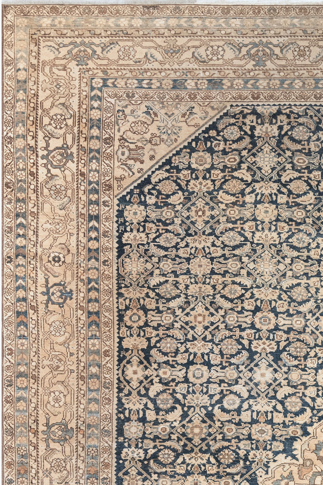 MALAYIR RUG, WEST PERSIA, 8'6" X 11'6"