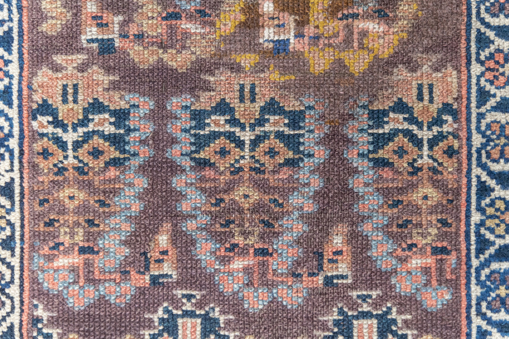 NORTH WEST PERSIAN RUG, NORTH WEST PERSIA, 2'8" X 8'10"
