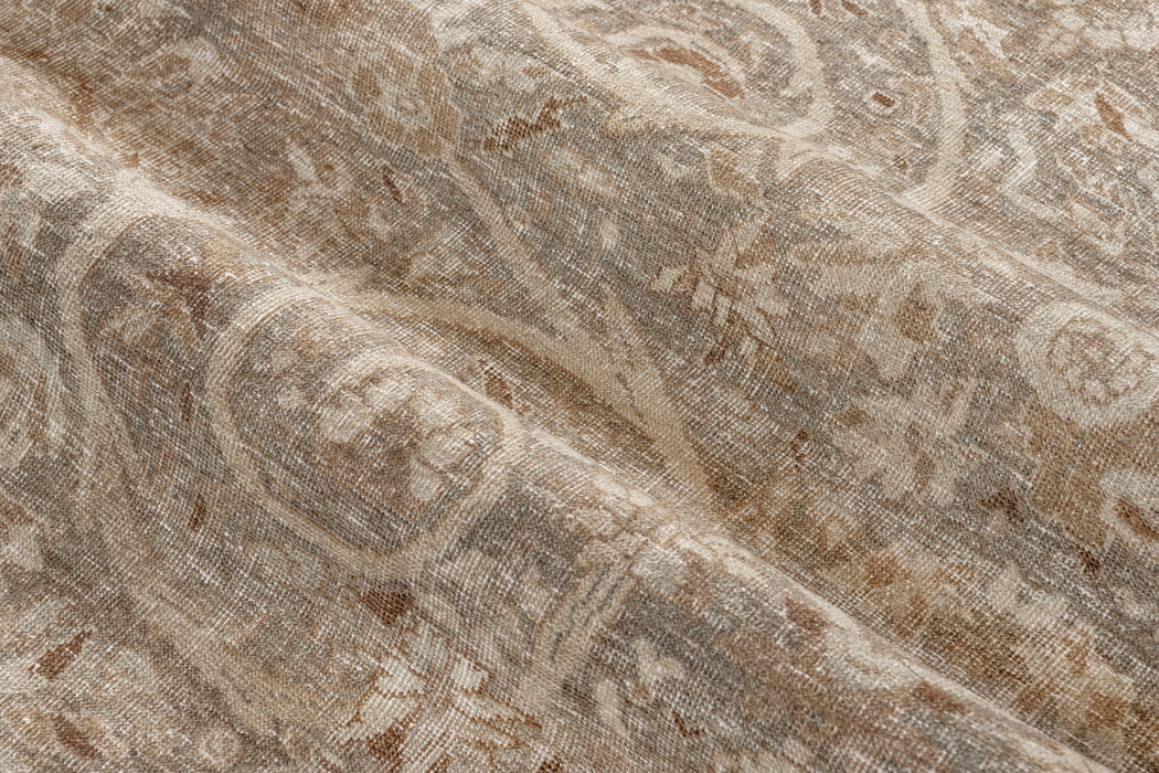 AR31366, TABRIZ RUG, NORTH WEST PERSIA, 6' 11" x 10'4"