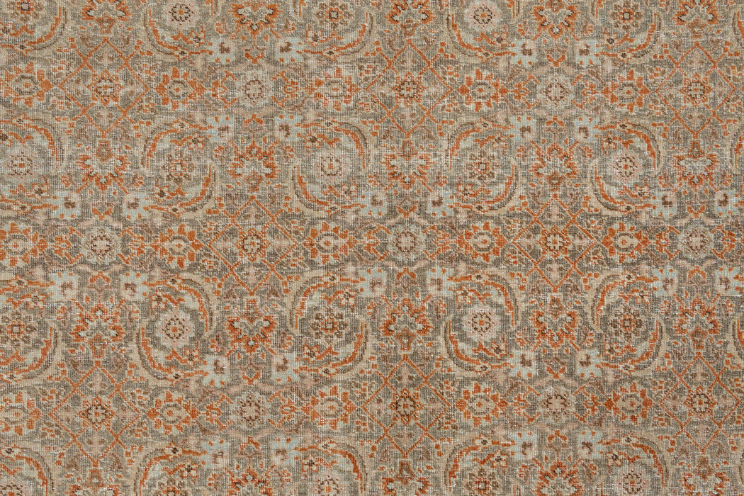 TABRIZ RUG, NORTH WEST PERSIA, 6'7" x 9'9"