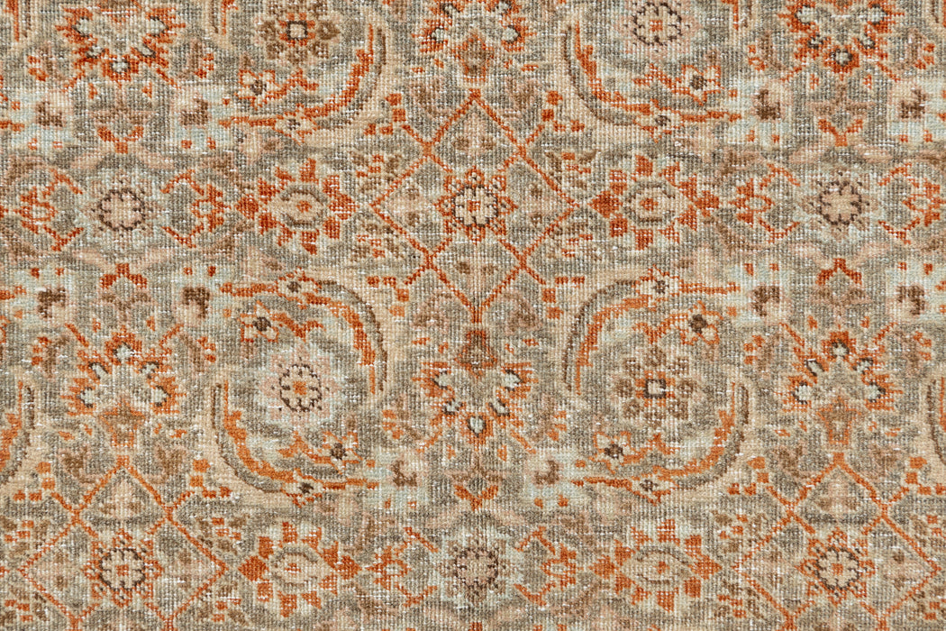 TABRIZ RUG, NORTH WEST PERSIA, 6'7" x 9'9"