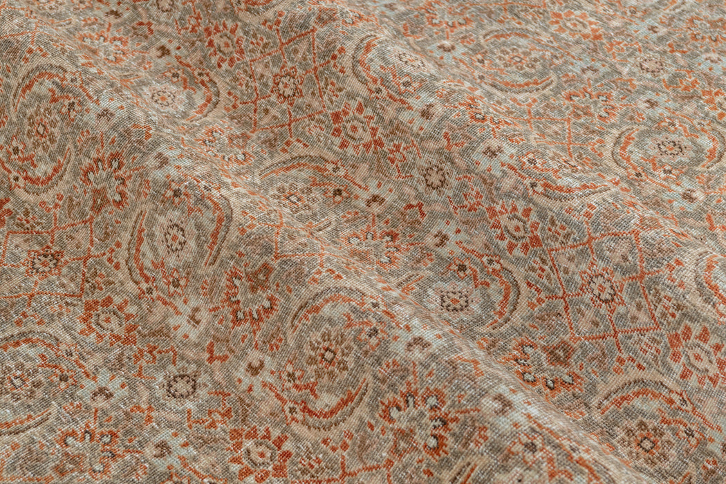 TABRIZ RUG, NORTH WEST PERSIA, 6'7" x 9'9"