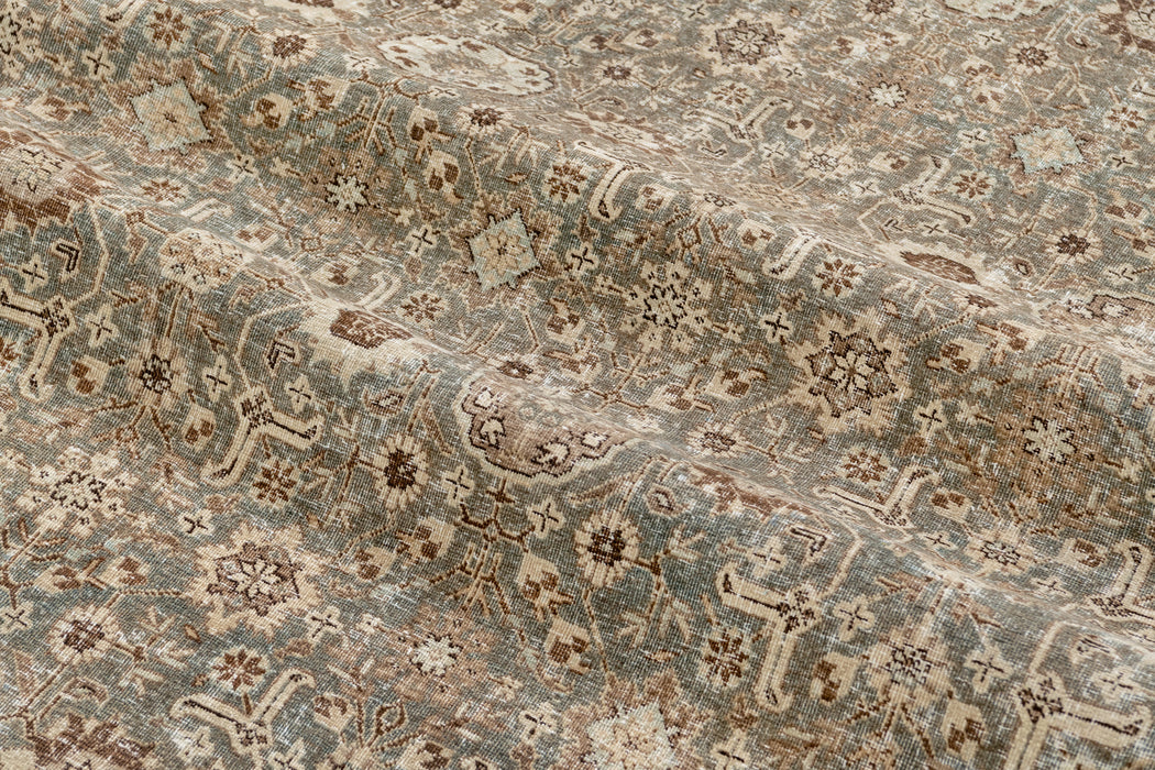 TABRIZ RUG, NORTH WEST PERSIA, 9'3" x 12'2"