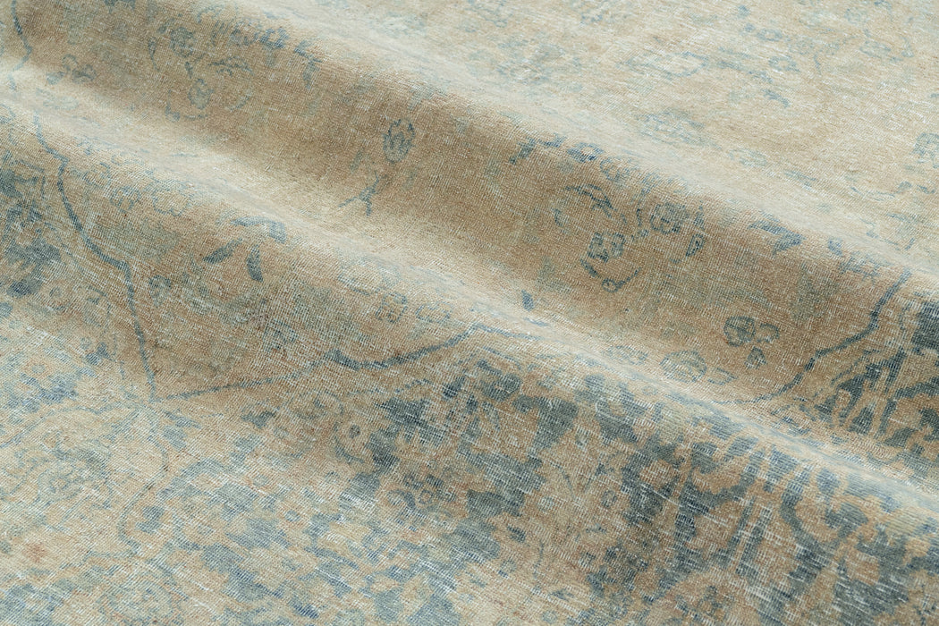 TABRIZ RUG, NORTH WEST PERSIA, 12'4" x 18'2"