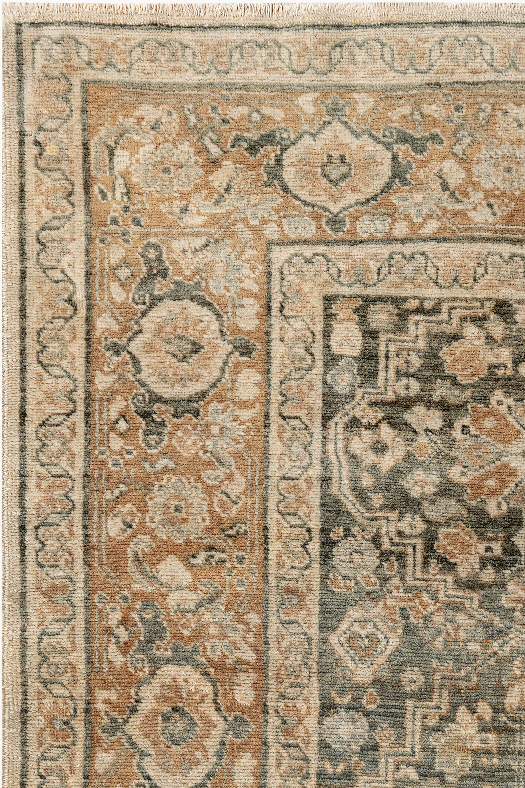 TABRIZ RUG, NORTH WEST PERSIA, 4'5" X 6'
