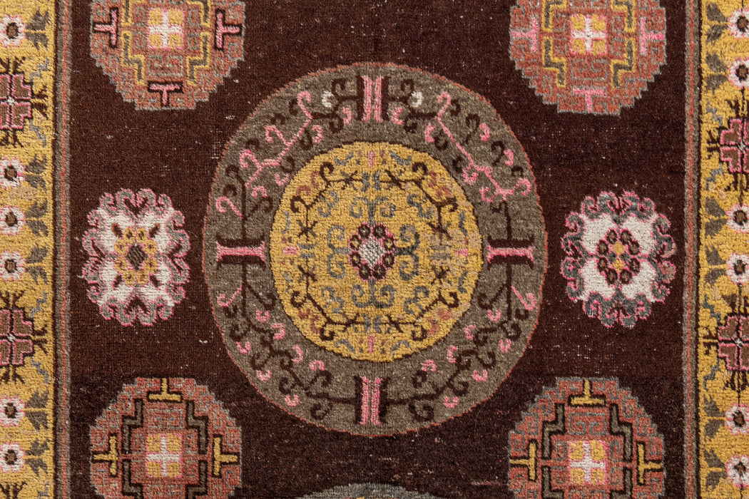 SAMARKAND RUG, EAST TURKESTAN, 5' 6" X 11'