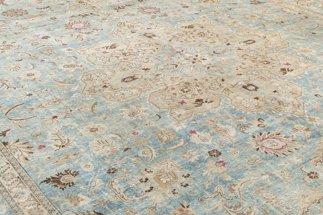 TABRIZ RUG, NORTH WEST PERSIA, 14'4" X 21'