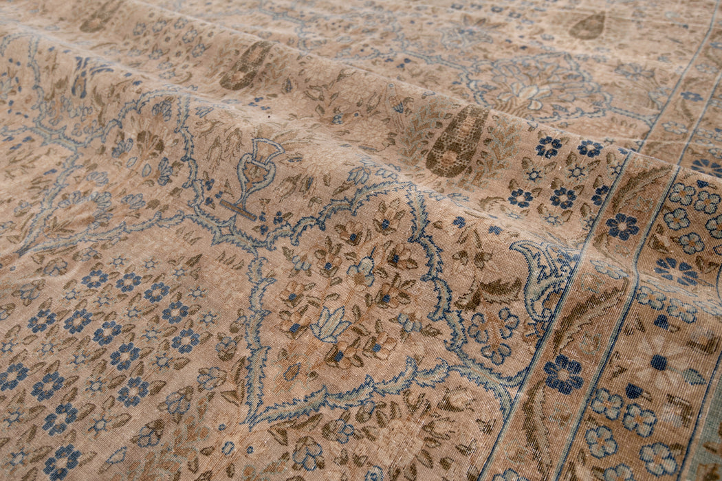 KERMAN RUG, SOUTH EAST PERSIA, 13'4" X 18'