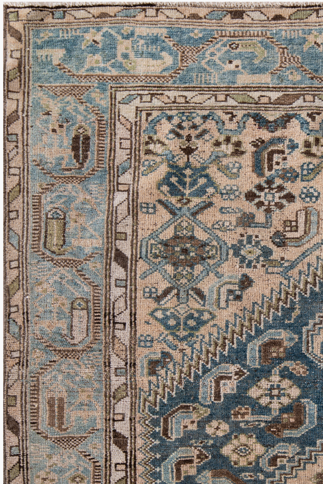 HERIZ RUG, NORTH WEST PERSIA, 4'1"X7'4"