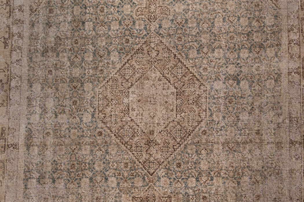 AR31503, TABRIZ RUG, NORTH WEST PERSIA, 7'9"x10'7"