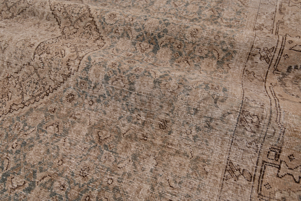 AR31503, TABRIZ RUG, NORTH WEST PERSIA, 7'9"x10'7"
