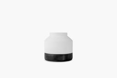 Cotes Vessel - White on Black Sandstone