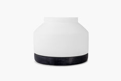 Cotes Vessel - White on Black Sandstone