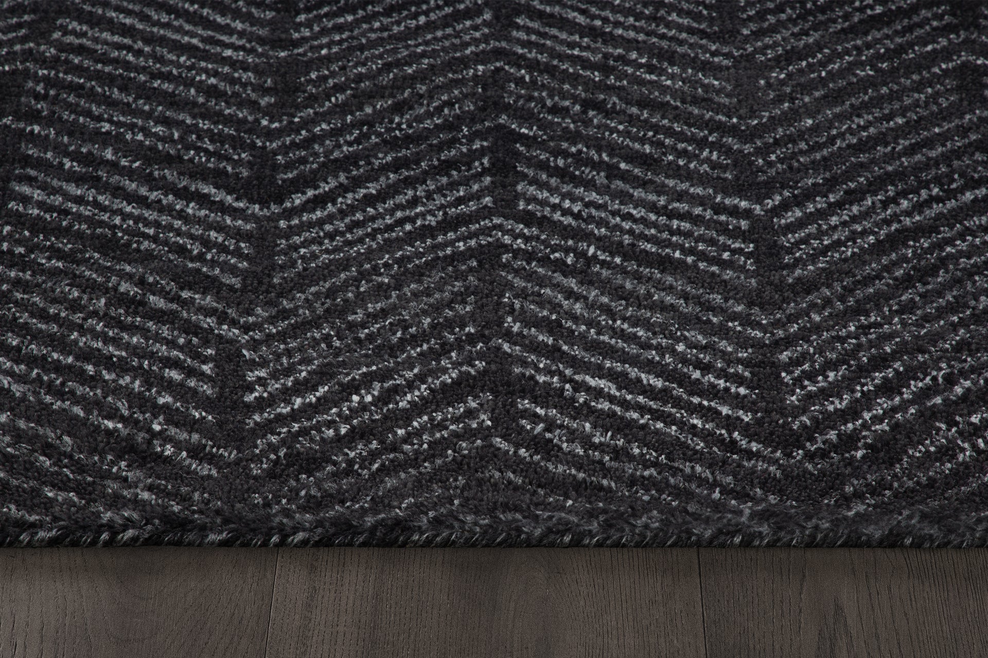 Alia Rug – Black / Grey