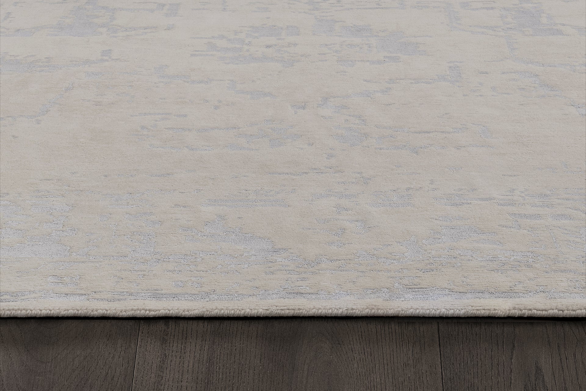 Arte Rug – Ivory / Silver