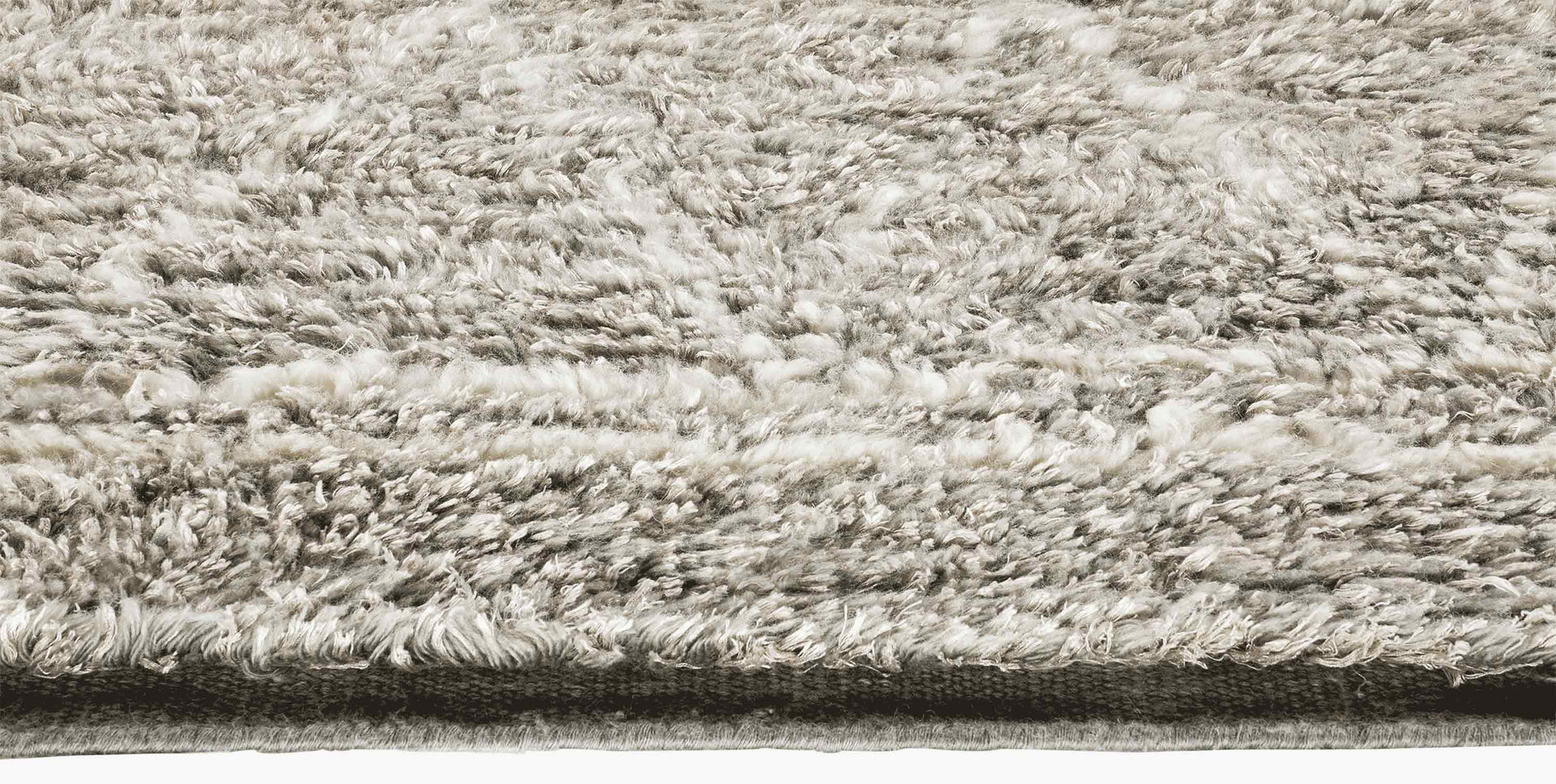 Trada Rug – Cream / Silver