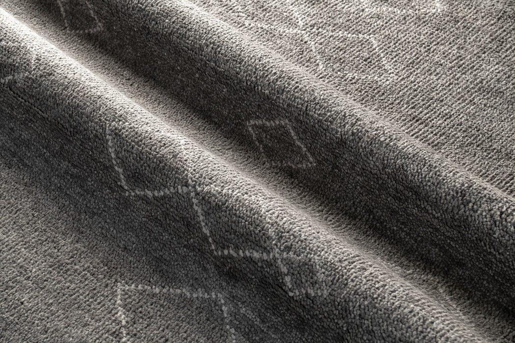 Arisa Rug - sand/charcoal