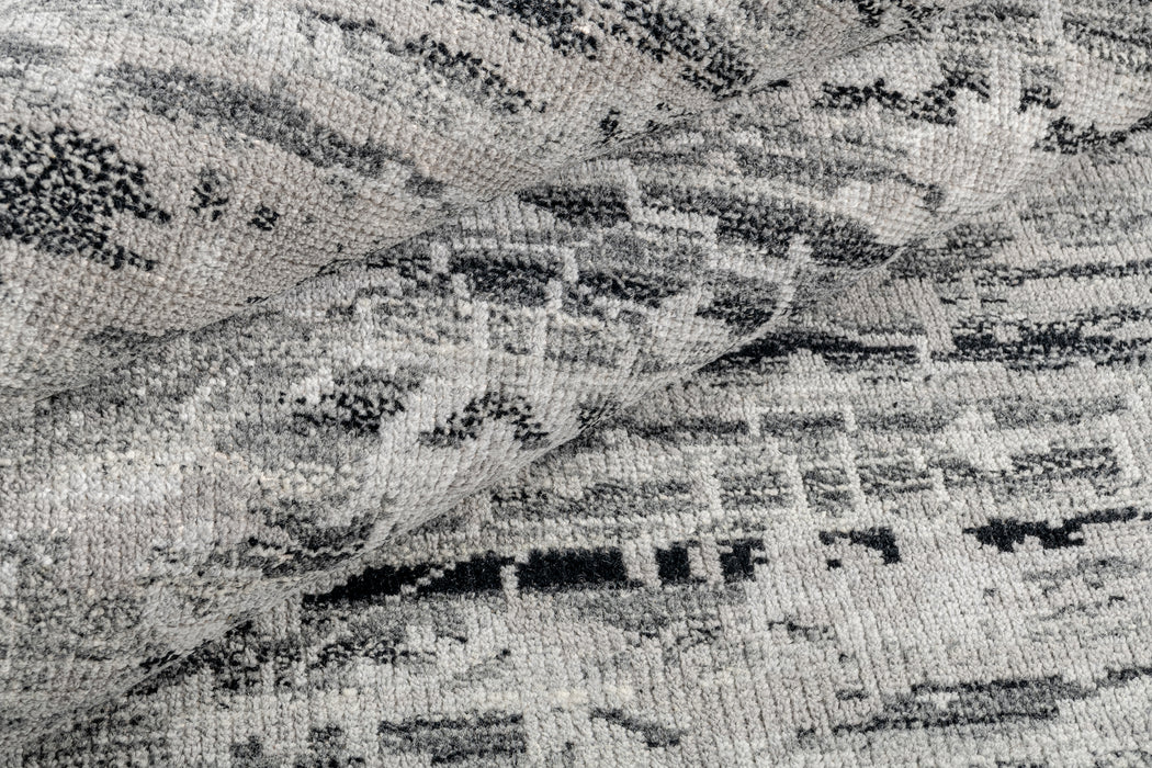 Lerah Rug – Silver / Graphite