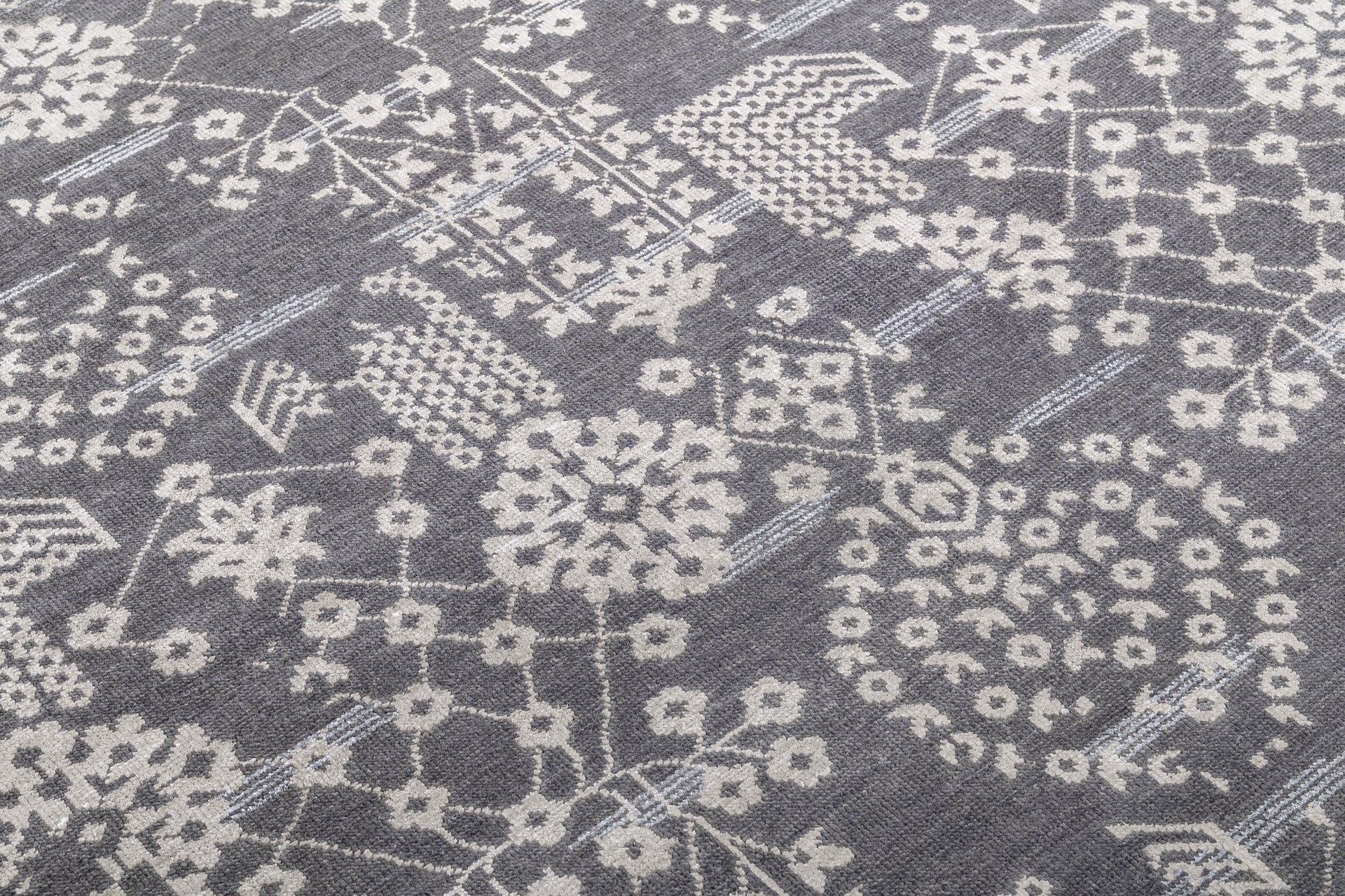 Fiora Rug – Carbon