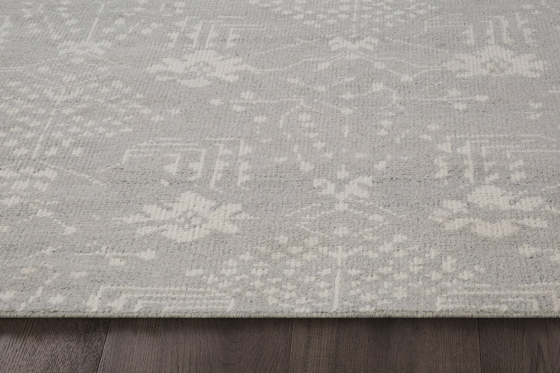 Performance Vola Rug – Silver / Ivory