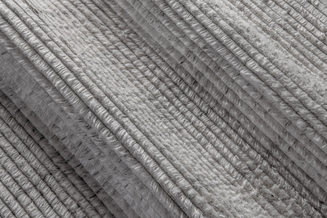 Isa Rug – Silver