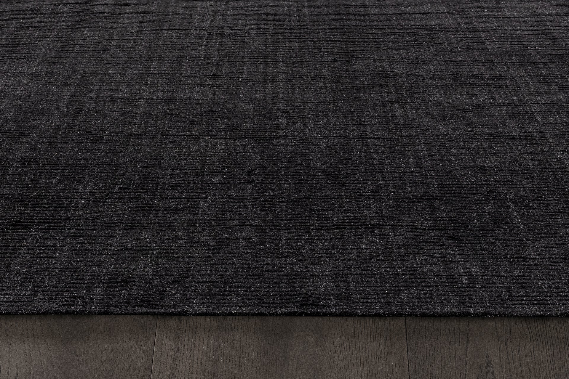 Isa Rug – Black