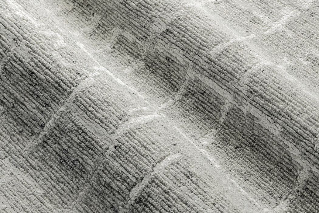 Quadro Rug – Silver / Chalk