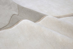 Equipoise Rug – Platinum