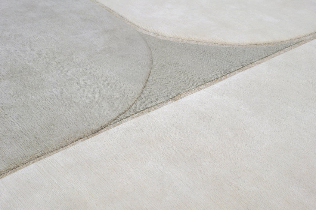 Equipoise Rug – Platinum