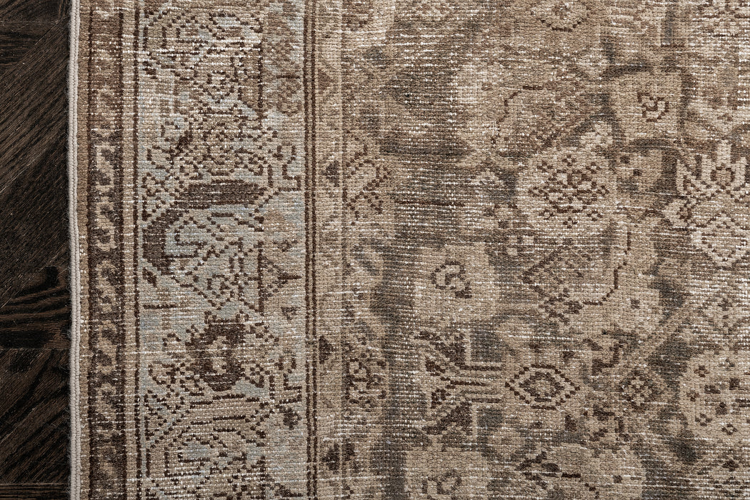 MALAYIR RUG, WEST PERSIA, 3'8" x 16'6"