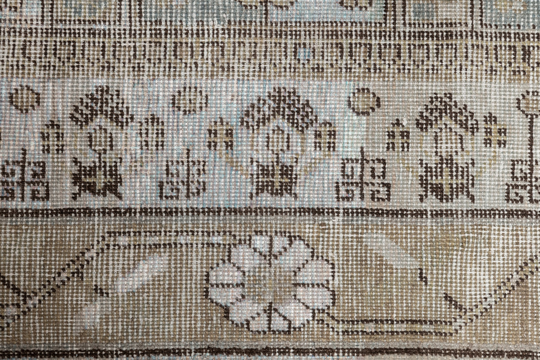 KHOTAN RUG, AR30118/13078, EAST TURKESTAN, 9' X 17'7"