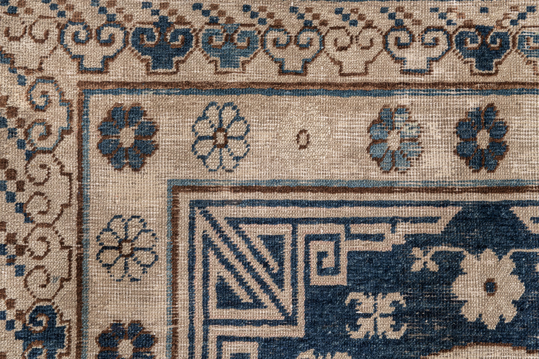 KHOTAN RUG, AR30127/11225, EAST TURKESTAN, 4'7" x 9'