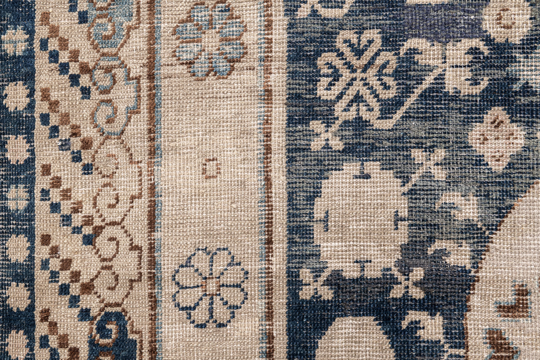KHOTAN RUG, AR30127/11225, EAST TURKESTAN, 4'7" x 9'