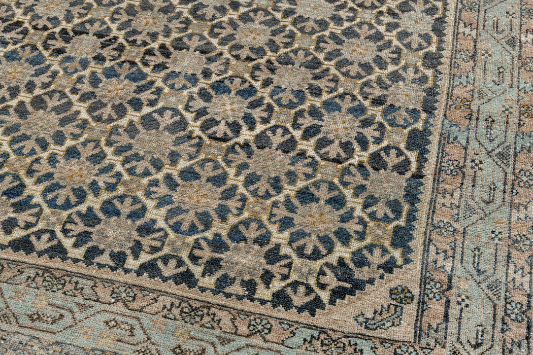 MALAYIR RUG, WEST PERSIA, 3'9" X 4'10"
