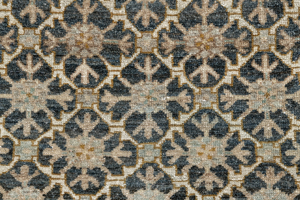 MALAYIR RUG, WEST PERSIA, 3'9" X 4'10"