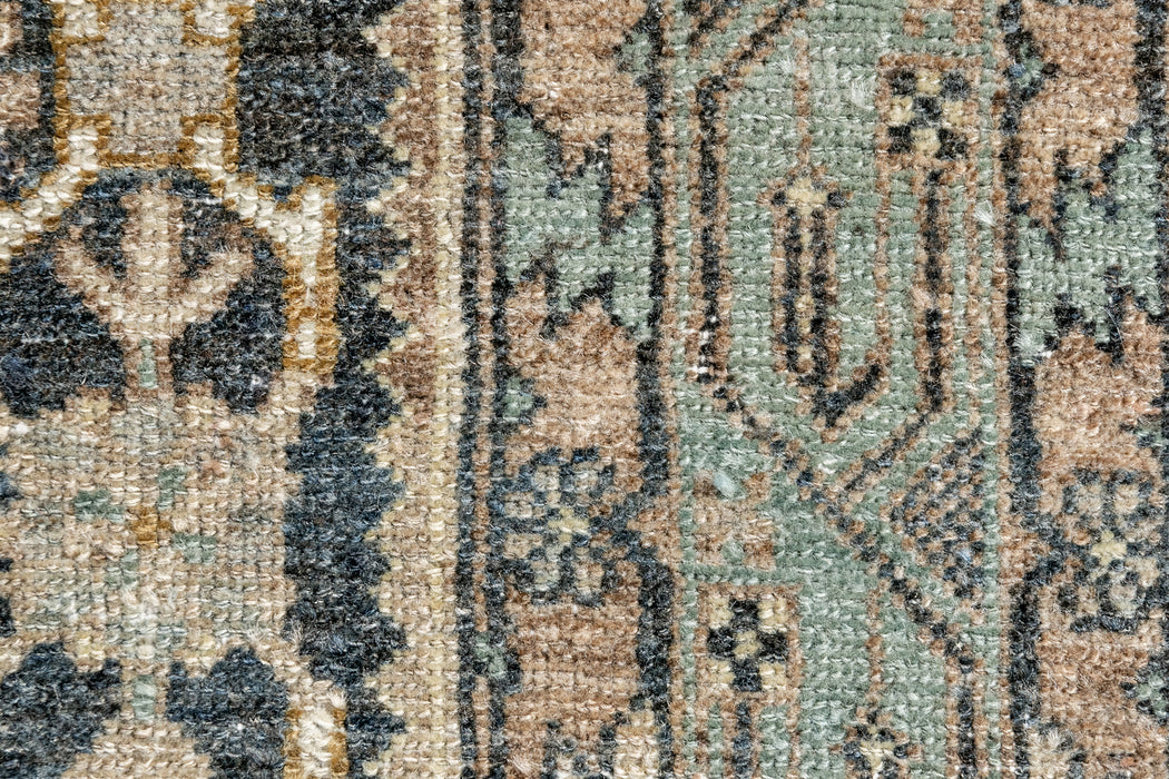 MALAYIR RUG, WEST PERSIA, 3'9" X 4'10"