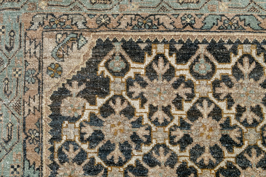 MALAYIR RUG, WEST PERSIA, 3'9" X 4'10"