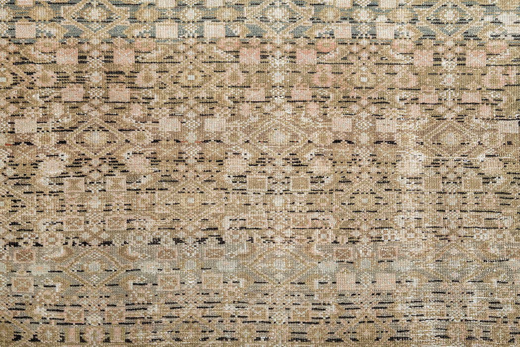 MALAYIR RUG, WEST PERSIA, 4' X 6'7"
