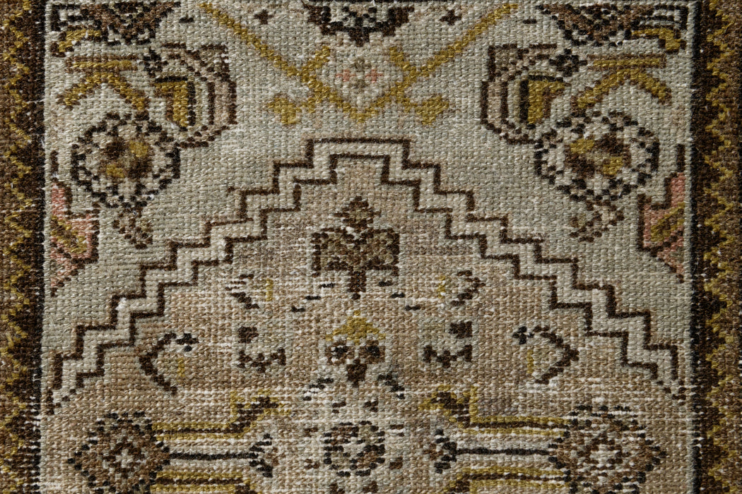 MALAYIR RUG, AR31043/7254, WEST PERSIA, 2'2" X 3'11"