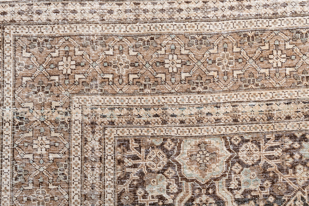 TABRIZ RUG, AR31046/9520, NORTH WEST PERSIA, 7'5" X 10'7"
