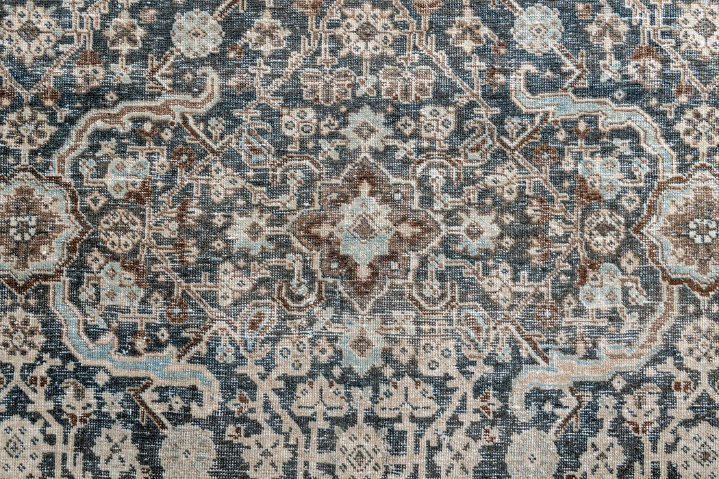 TABRIZ RUG, AR31046/9520, NORTH WEST PERSIA, 7'5" X 10'7"