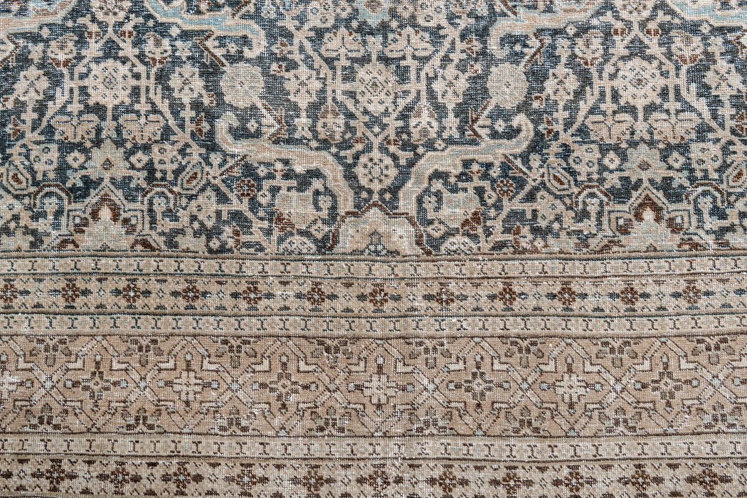 TABRIZ RUG, AR31046/9520, NORTH WEST PERSIA, 7'5" X 10'7"