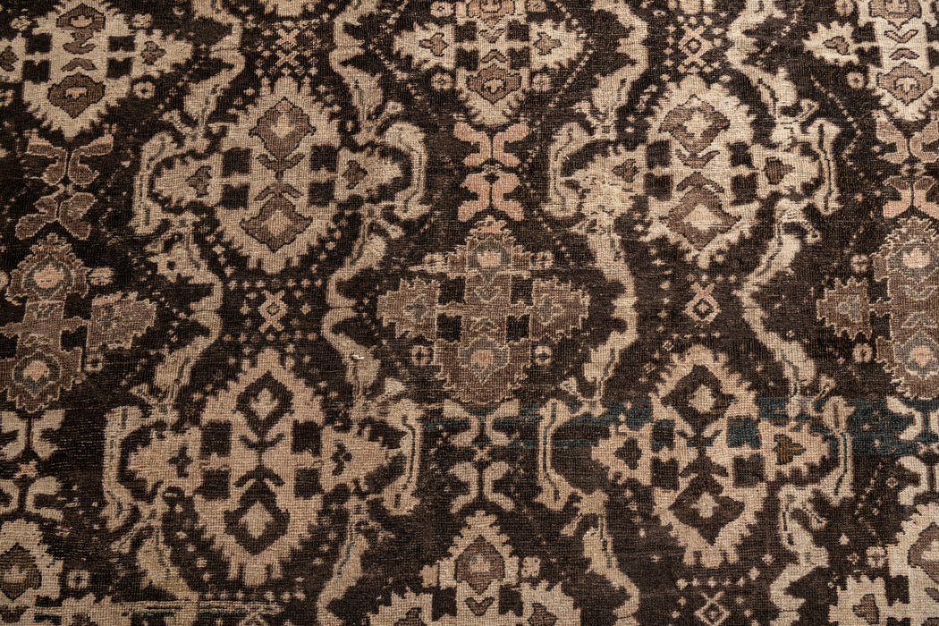 SULTANABAD RUG, WEST PERSIA, 16'9" X 27'1"