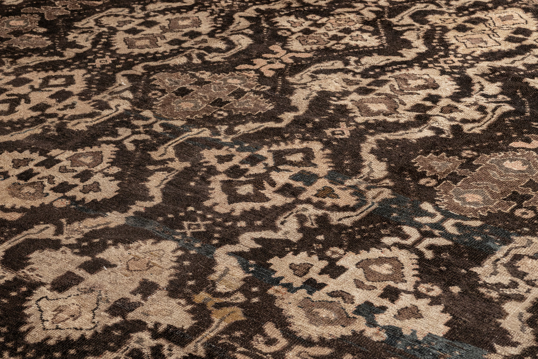 SULTANABAD RUG, WEST PERSIA, 16'9" X 27'1"