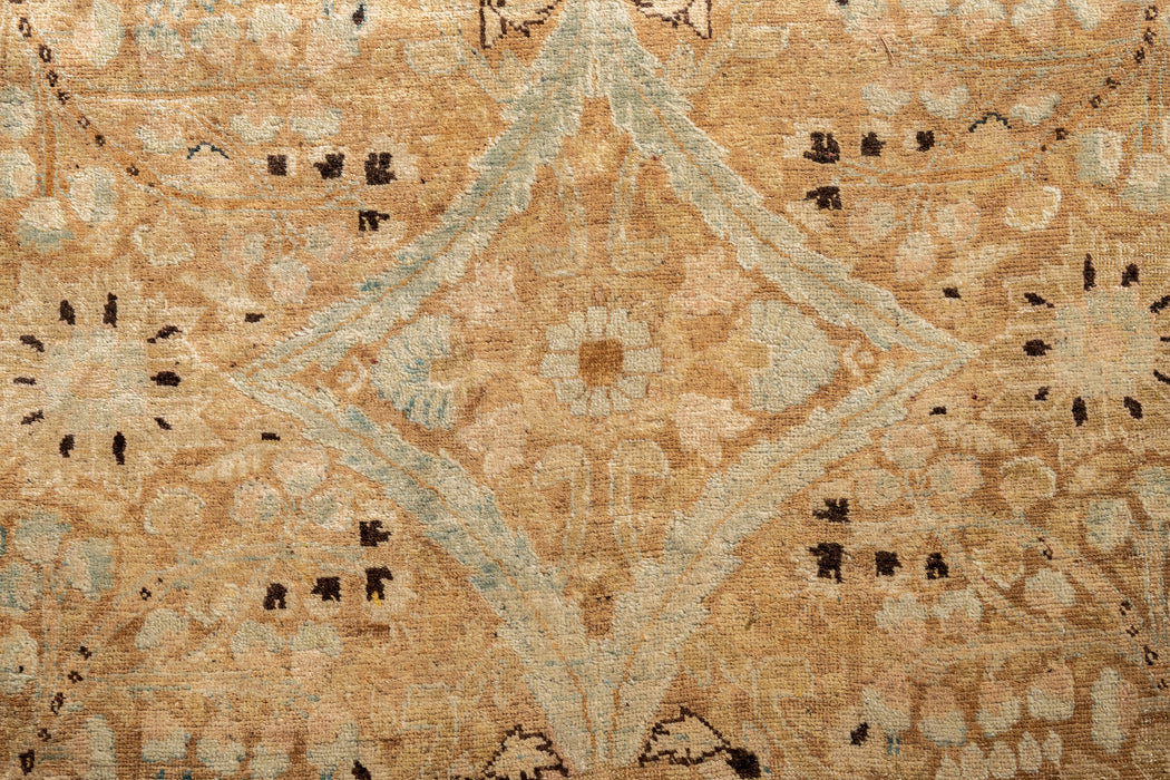 TABRIZ RUG, AR31068/7302, NORTH WEST PERSIA, 12'4" X 15'5"