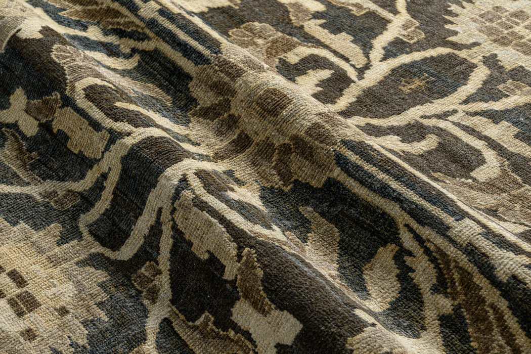 SULTANABAD RUG, WEST PERSIA, 13'10" X 19'9"
