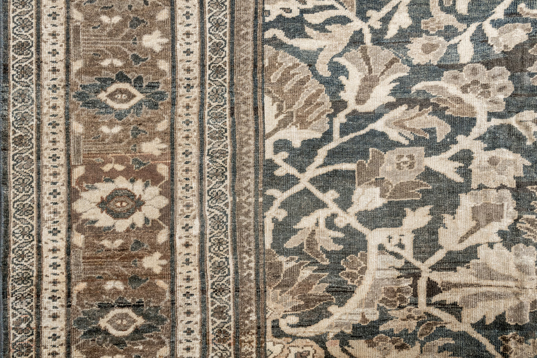 SULTANABAD RUG, WEST PERSIA, 13'10" X 19'9"