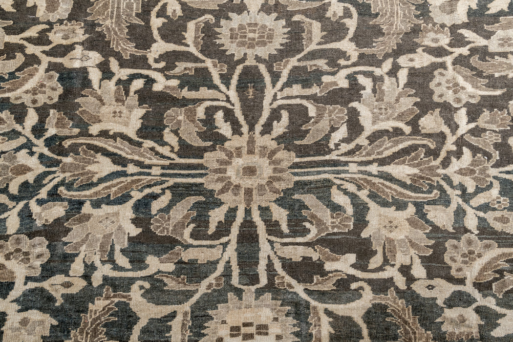 SULTANABAD RUG, WEST PERSIA, 13'10" X 19'9"