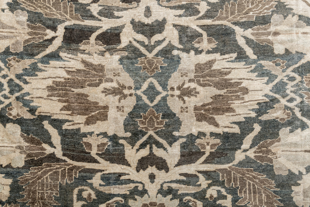 SULTANABAD RUG, WEST PERSIA, 13'10" X 19'9"